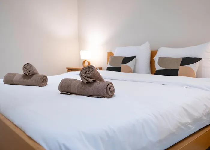 Golden Harbour - 2 Bedrooms, 2 Bathrooms Διαμέρισμα *