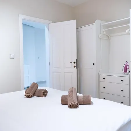 Golden Harbour - 2 Bedrooms, 2 Bathrooms Apartment