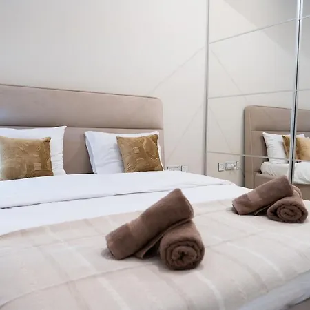 Golden Harbour - 2 Bedrooms, 2 Bathrooms