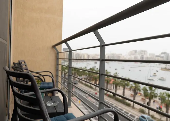 Golden Harbour - 2 Bedrooms, 2 Bathrooms